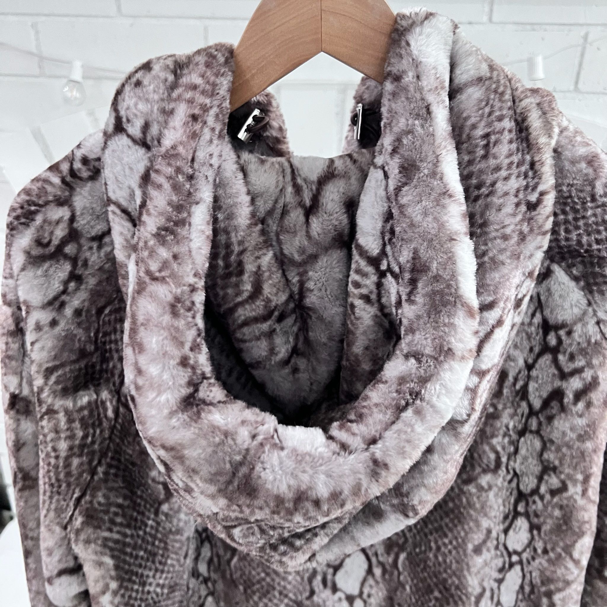 Other Fung Lan Opening Ceremony Snakeskin Faux Fur Zipped Hoodie Size US L / EU 52-54 / 3 - 6 Thumbnail