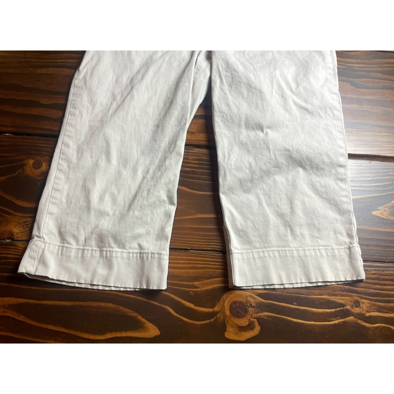 Dockers DOCKERS Pants Women 8 Tall Capri Straight Leg Casual Brown Tan Capris Regular Inseam 17.5" 32" Waist Girls? No. Size 30" / US 8 / IT 44 - 4 Thumbnail