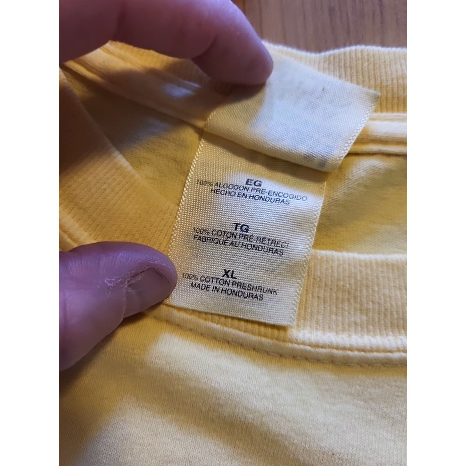 Gildan Gildan T-Shirt Lake Tahoe Incline Village Graphic Print Double Sided Yellow XL Men Casual Short Sleeve Crew Neck 24" Pit 30" Length Size US XL / EU 56 / 4 - 6 Thumbnail