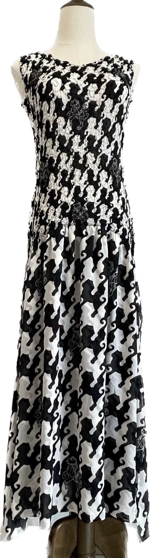 Issey Miyake Issey Miyake size:2 Black and white two-tone horseback rid Size XS / US 0-2 / IT 36-38 - 4 Thumbnail