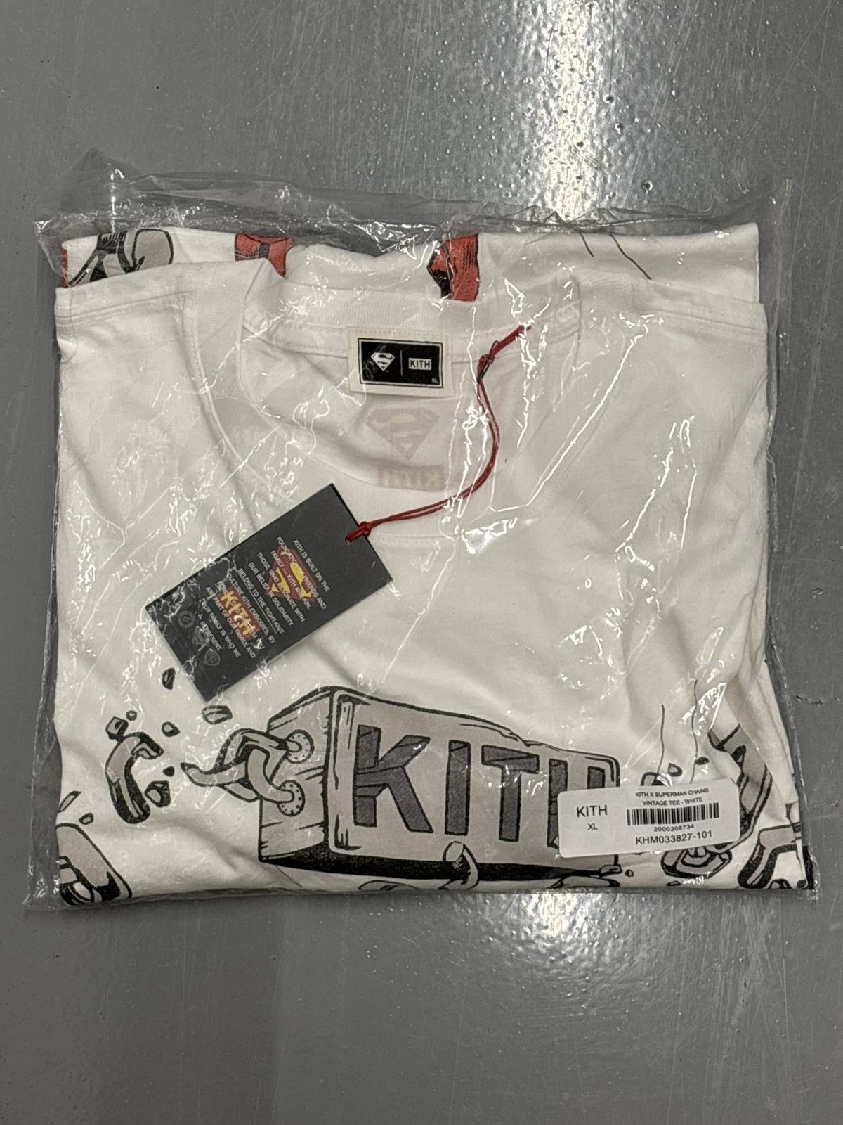Kith Kith x Superman Vintage Chains tee white Size US XL / EU 56 / 4 - 3 Thumbnail