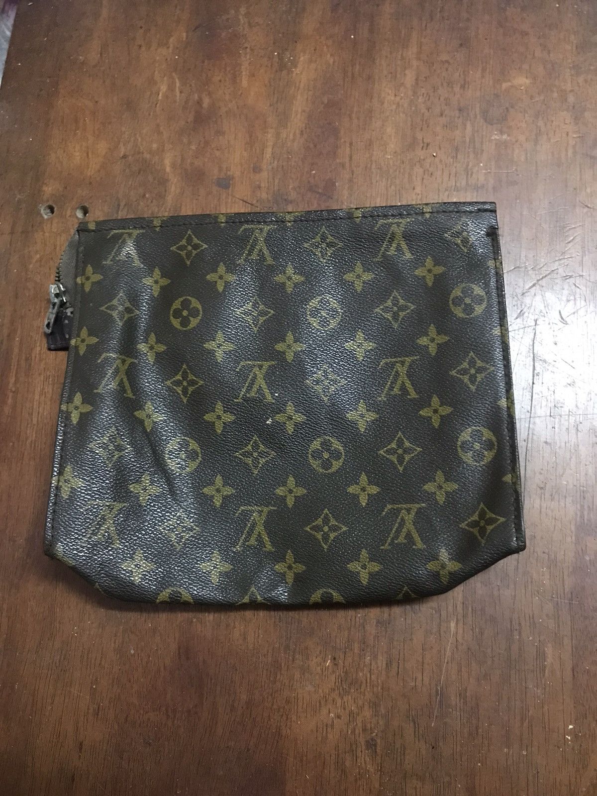 Louis Vuitton × Vintage Authentic Vintage Louis Vuitton Monogram Toiletry Pouch Size ONE SIZE - 2 Thumbnail