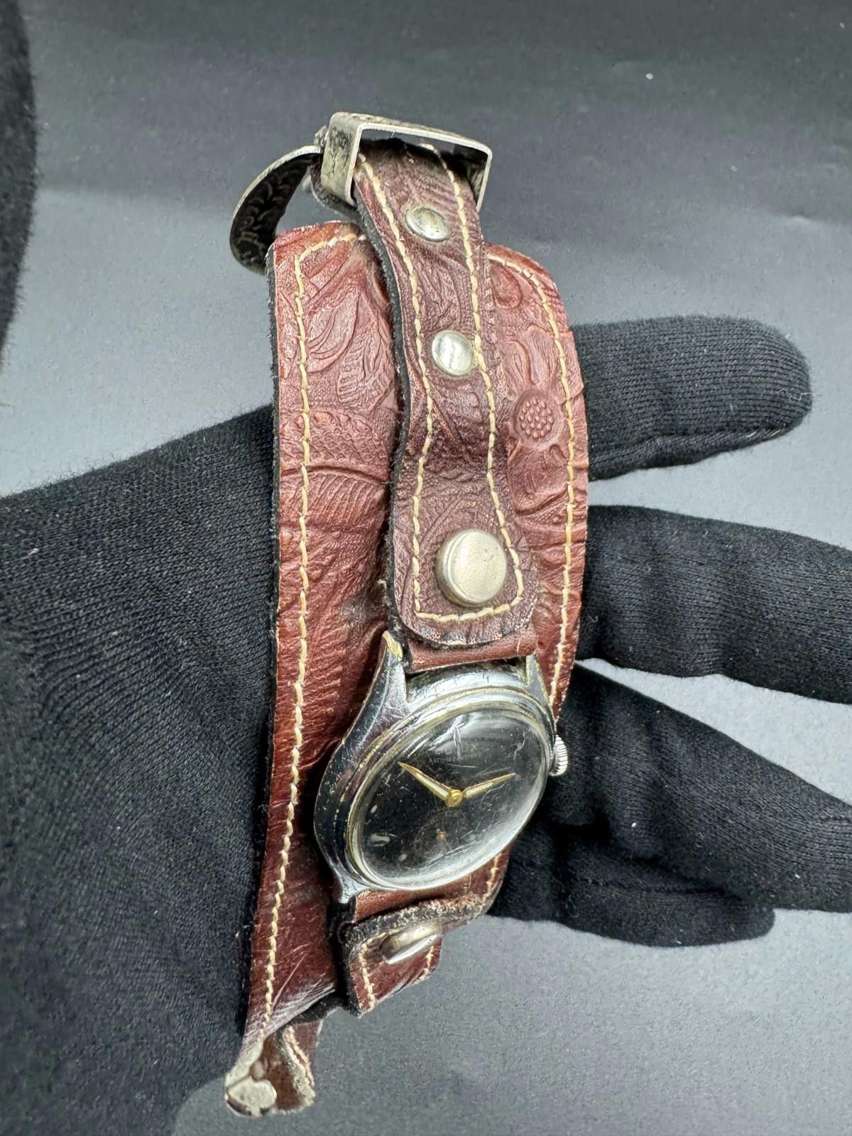 Duluth Trading Company Vintage 1950s Dulux Antimagnetique Incabloc Black Gilt Dial Size ONE SIZE - 9 Thumbnail