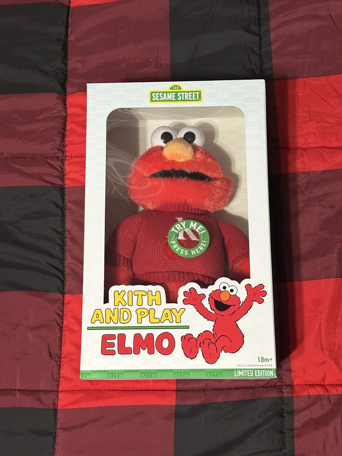 Kith × Ronnie Fieg Kith for Sesame Street Kith and Play Elmo Plush Size ONE SIZE - 1 Thumbnail