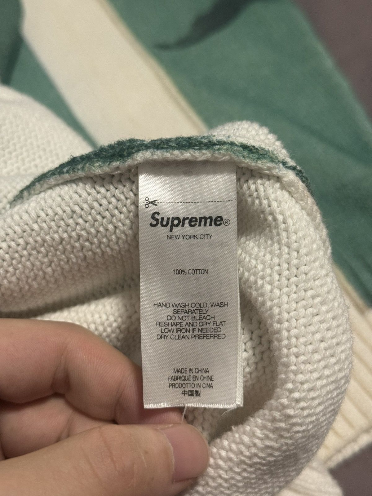 Supreme Supreme damien hirst sweater Size US XL / EU 56 / 4 - 5 Thumbnail