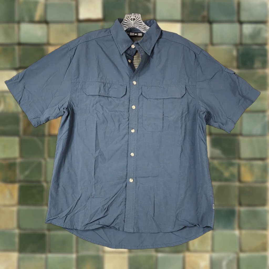 Vintage REI Shirt Short Sleeve Button-Up Blue Size M Mens Size US 31 - 1 Thumbnail