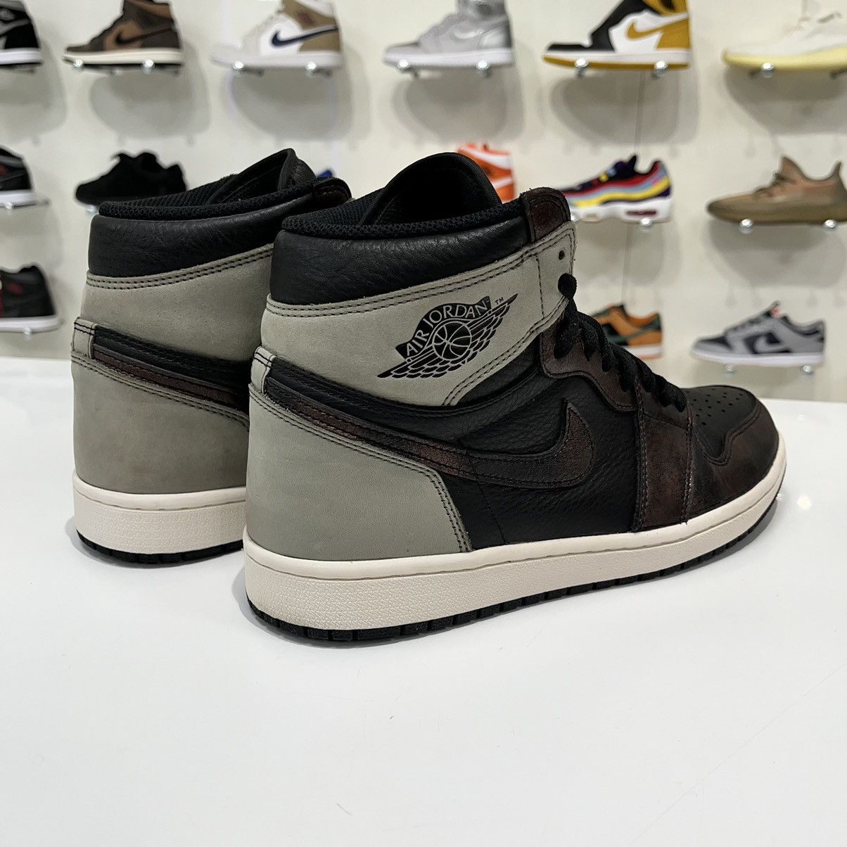 Nike Air Jordan 1 Retro High Light Army Rust Shadow Patina Size US 10 / EU 43 - 5 Thumbnail