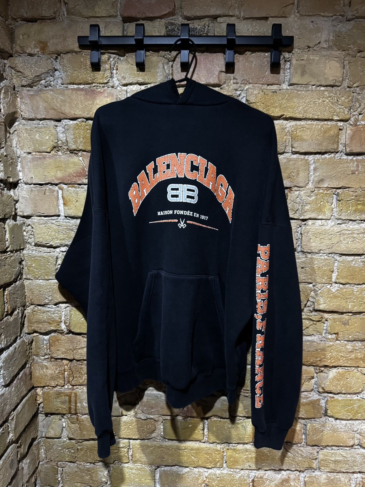 Balenciaga balenciaga maison hoodie Size US M / EU 48-50 / 2 - 1 Thumbnail
