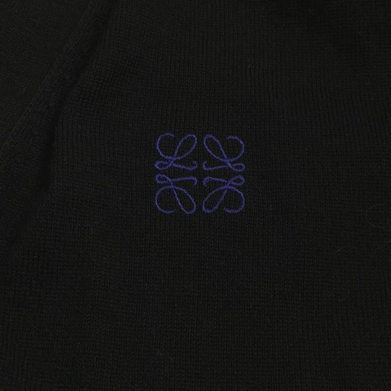 Loewe LOEWE Wool solid color single row V neck knit shirt Size L / US 10 / IT 46 - 3 Thumbnail