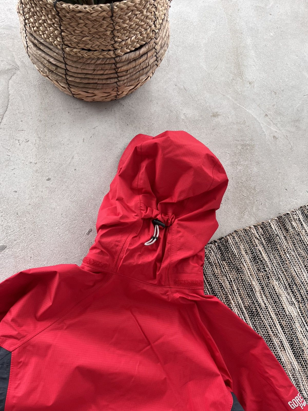 Berghaus Vintage Berghaus GoreTex PacLite Red windbreaker Jacket Y2K Size M / US 6-8 / IT 42-44 - 16 Thumbnail