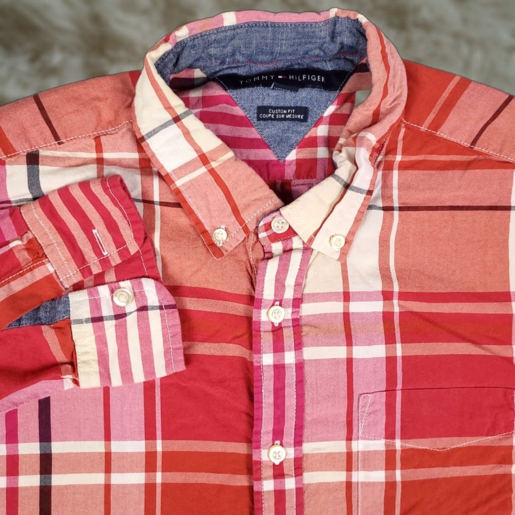 Tommy Hilfiger Tommy Hilfiger Custom Fit Red Casual Mens Button-Up Shirt Size Large Stained Size US L / EU 52-54 / 3 - 1 Thumbnail
