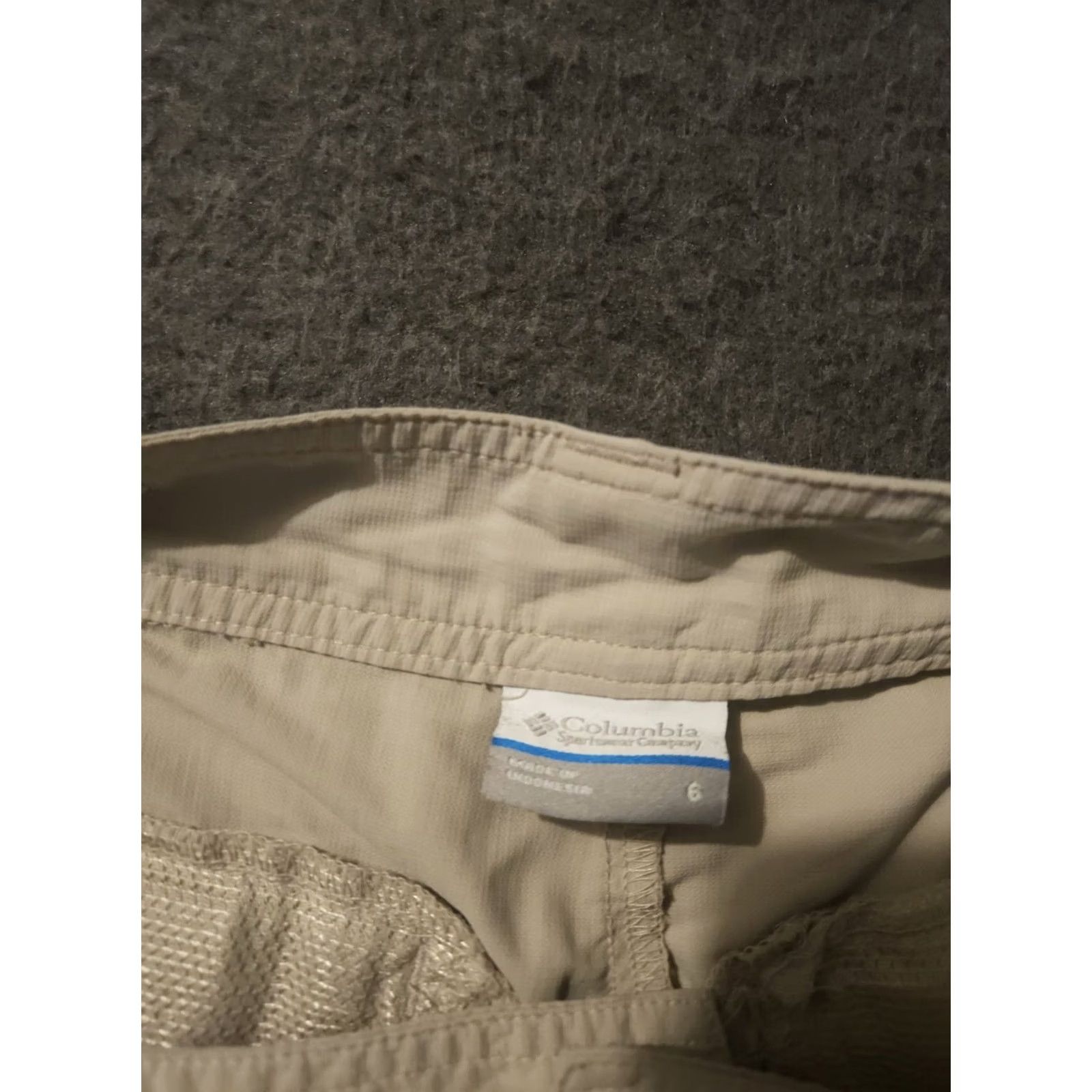Vintage Columbia Cargo Shorts Women's 6 Beige Low Rise Rip Stop Lightweight Outdoor Hiking Pockets, Regular, Beige, 6, Womens Size 28" / US 6 / IT 42 - 2 Thumbnail