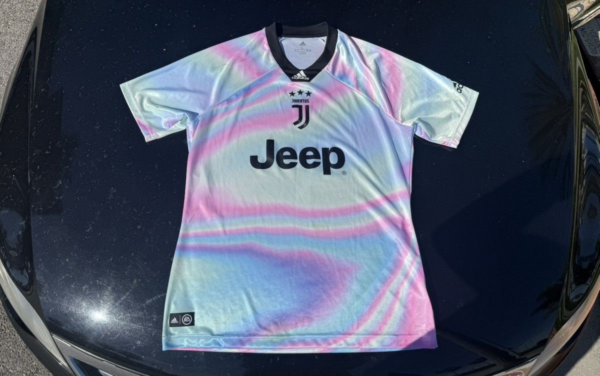 Adidas Adidas Juventus EA Soccer Jersey Rare Size US L / EU 52-54 / 3 - 2 Thumbnail