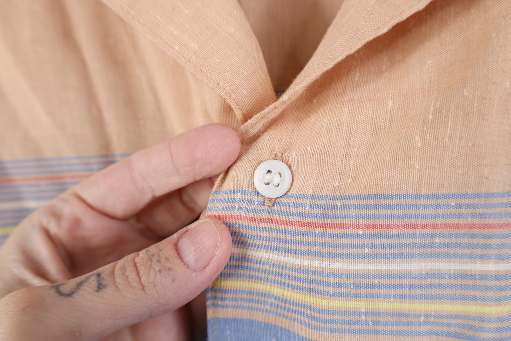 Vintage Vintage 70s 80s Streetwear Block Looped Collar Button Shirt Size US L / EU 52-54 / 3 - 5 Thumbnail
