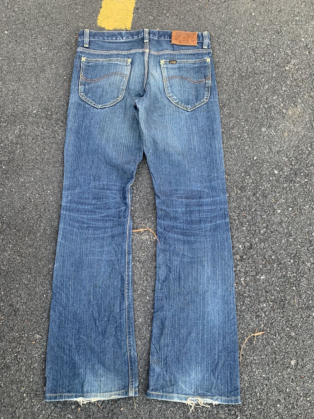 Lee Vintage 𝗙𝗟𝗔𝗥𝗘 Lee Riders & faded blue. Size US 32 / EU 48 - 4 Thumbnail