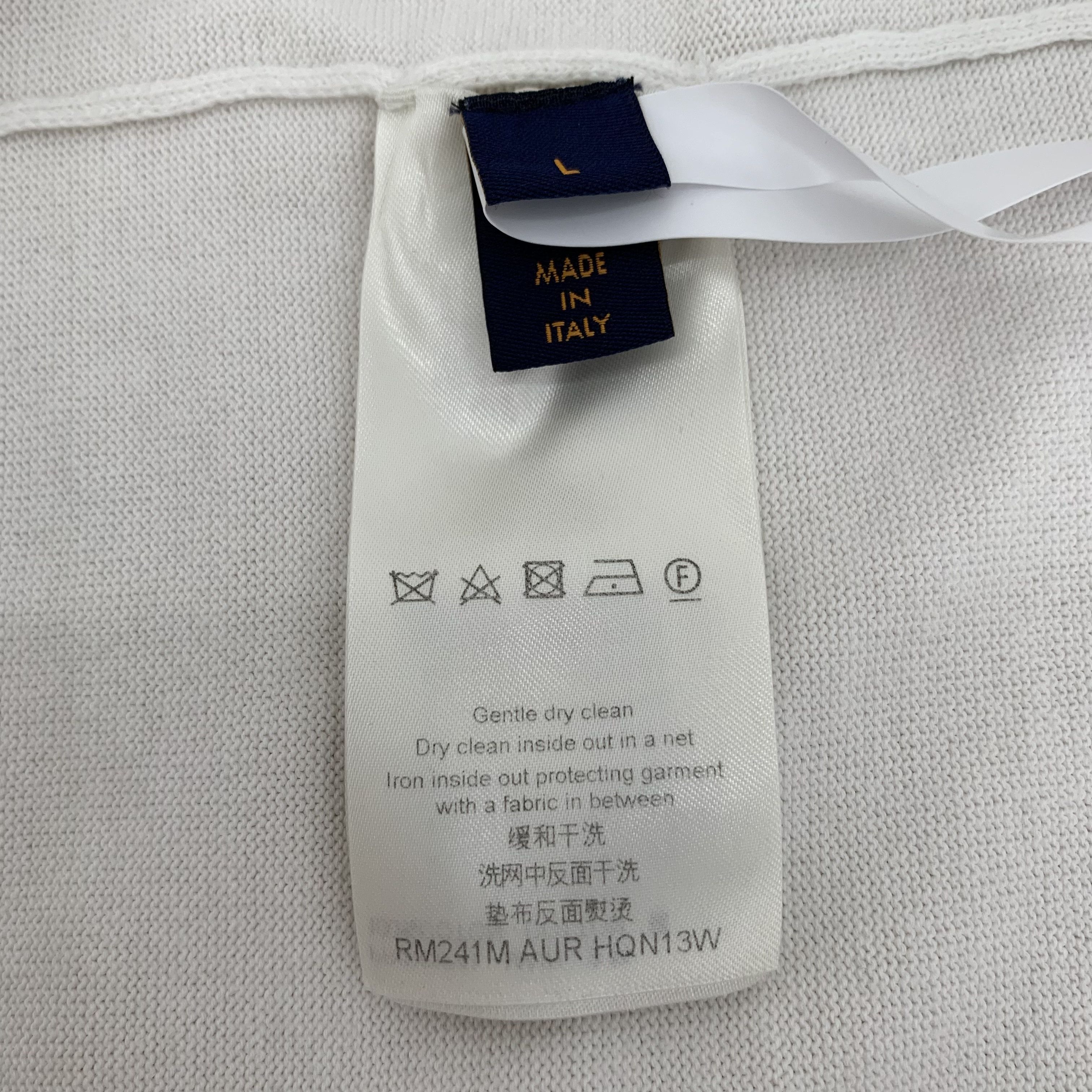 Louis Vuitton Louis Vuitton Tee – White Logo Cotton (Size L) Size L / US 10 / IT 46 - 4 Thumbnail