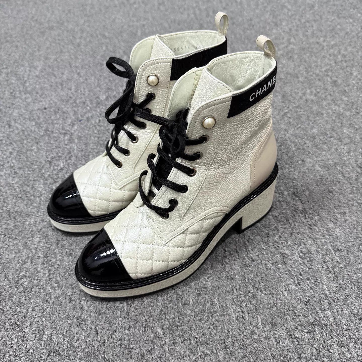 Chanel Chanel Black & White Colorblocked Pearl Short Boots Size US 5 / IT 35 - 2 Thumbnail