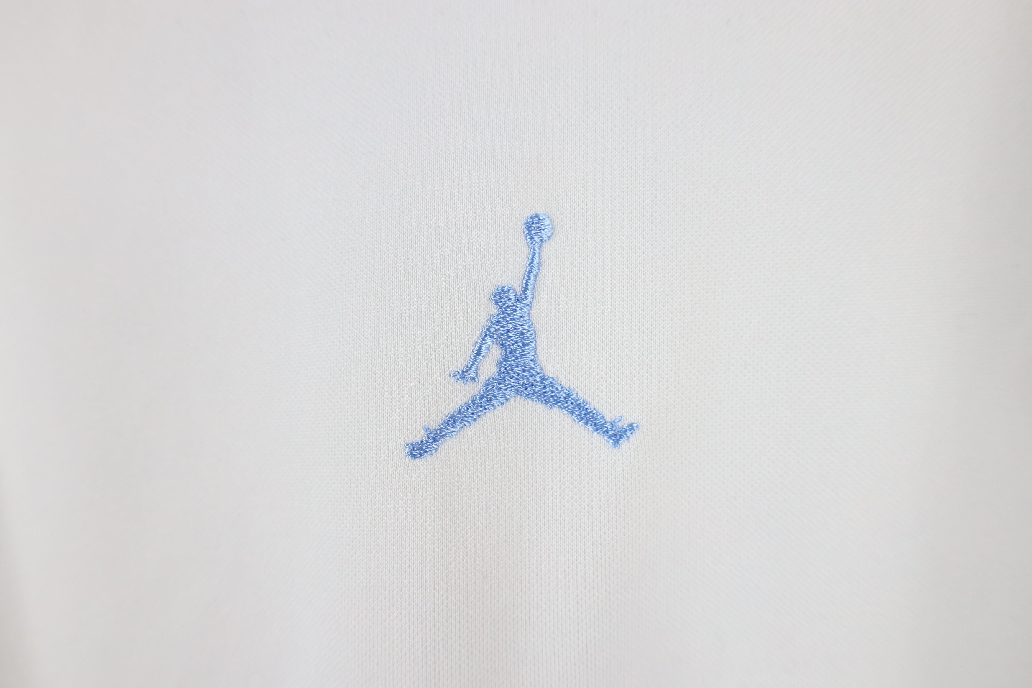 Nike × Vintage Vintage Nike Air Jordan Knit Long Sleeve T-Shirt White Blue Size US XL / EU 56 / 4 - 4 Thumbnail
