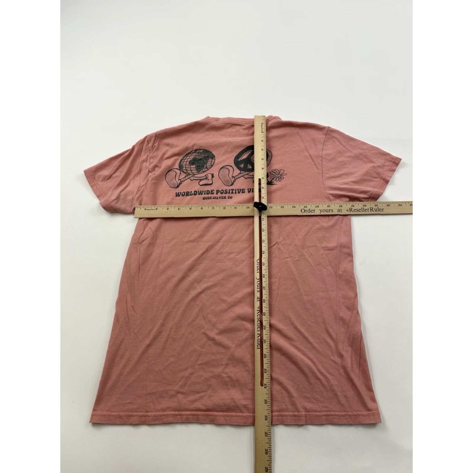 Quiksilver Quiksilver Shirt Mens Medium Peach Short Sleeve Peace Crew Neck T-Shirt Worldwide Positive Vibes USA Size US M / EU 48-50 / 2 - 7 Thumbnail