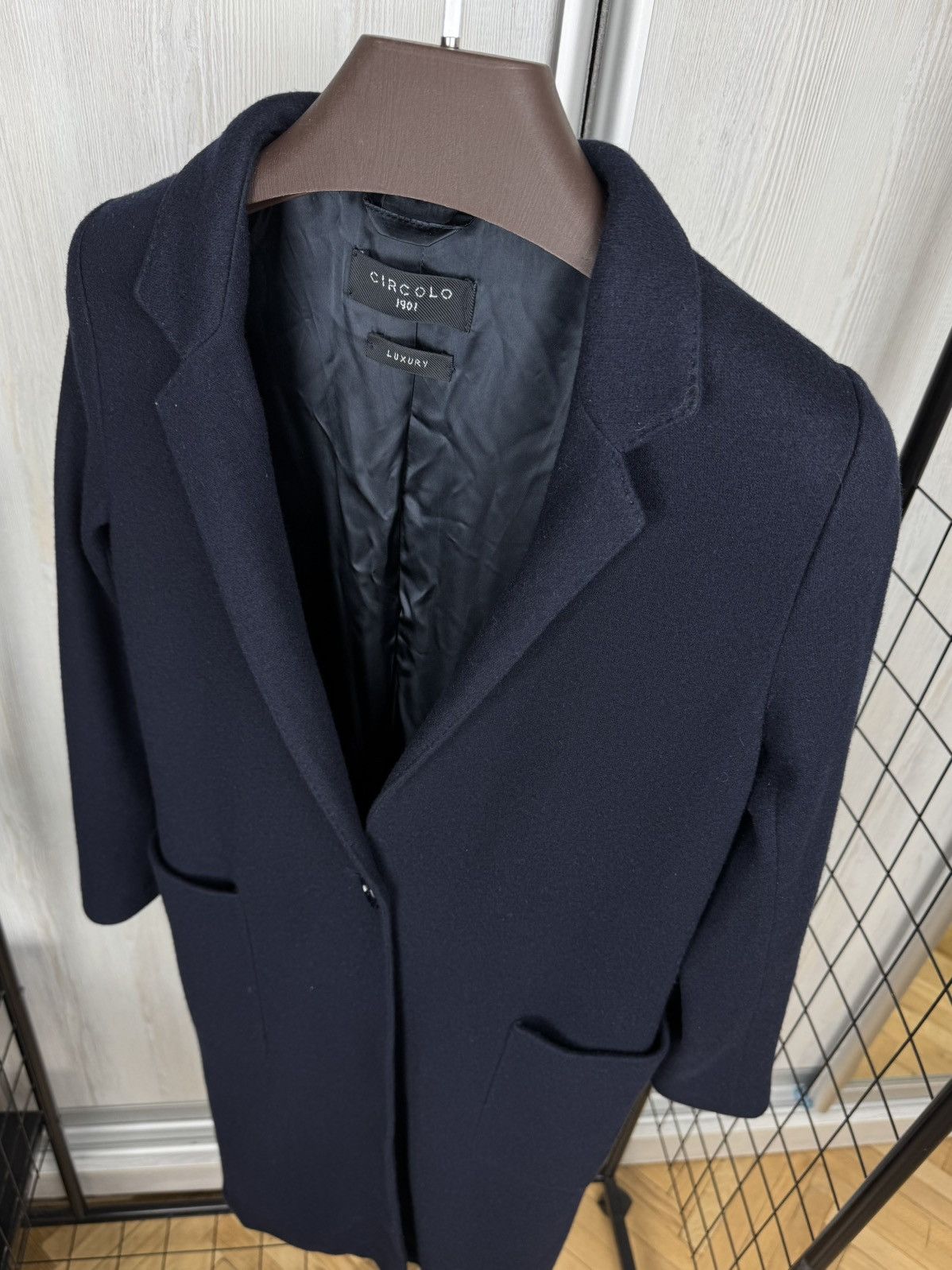 Circolo 1901 Circolo 1901 Luxury wool cashmere 1 button navy blue coat Size S / US 4 / IT 40 - 6 Thumbnail
