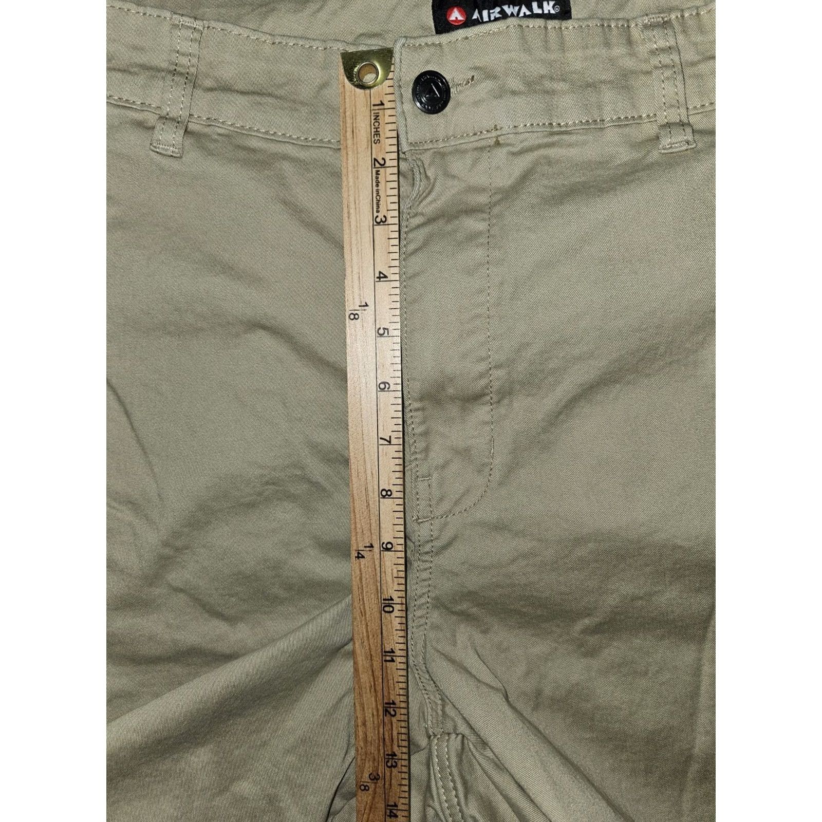 Airwalk Airwalk Cargo Shorts Mens 38 Beige Stretch Flat Front Chino Pockets Casual Size US 38 / EU 54 - 4 Thumbnail