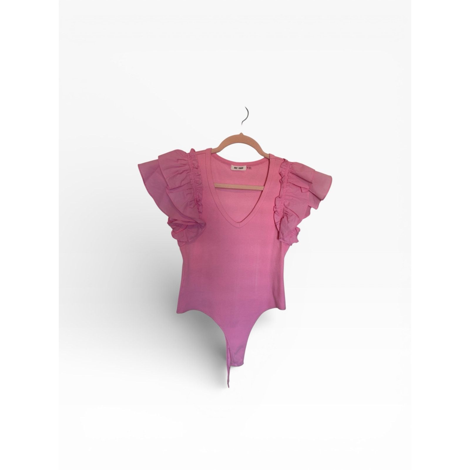 Other Day+Moon Solid Pink Short Sleeve Ruffle V-Neck Bodysuit Size M / US 6-8 / IT 42-44 - 4 Thumbnail