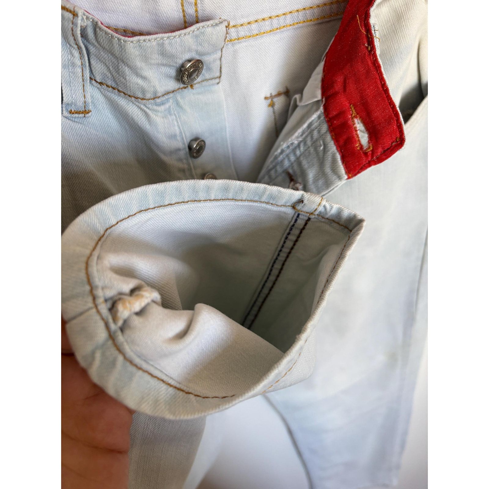 Levi's Levi’s 501 USA 1996 W31 L32 Light Wash Red Waistband Jeans Size US 31 - 9 Thumbnail