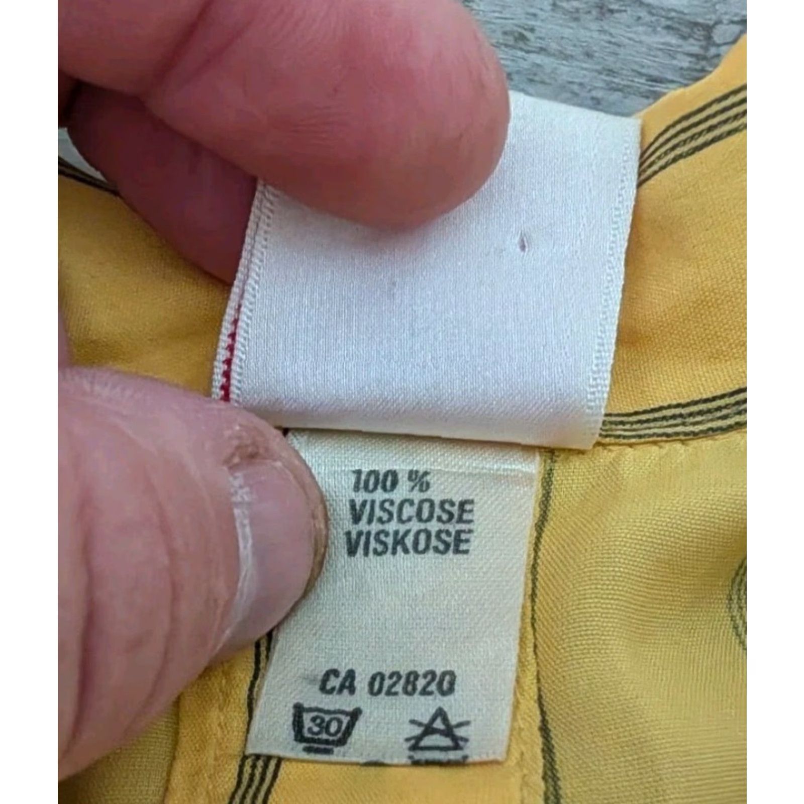 Vintage VINTAGE Mondi Shirt Women's Size 36 Yellow Striped Pullover Loop Collar Button Back 1990s Cocktail Size XS / US 0-2 / IT 36-38 - 7 Thumbnail