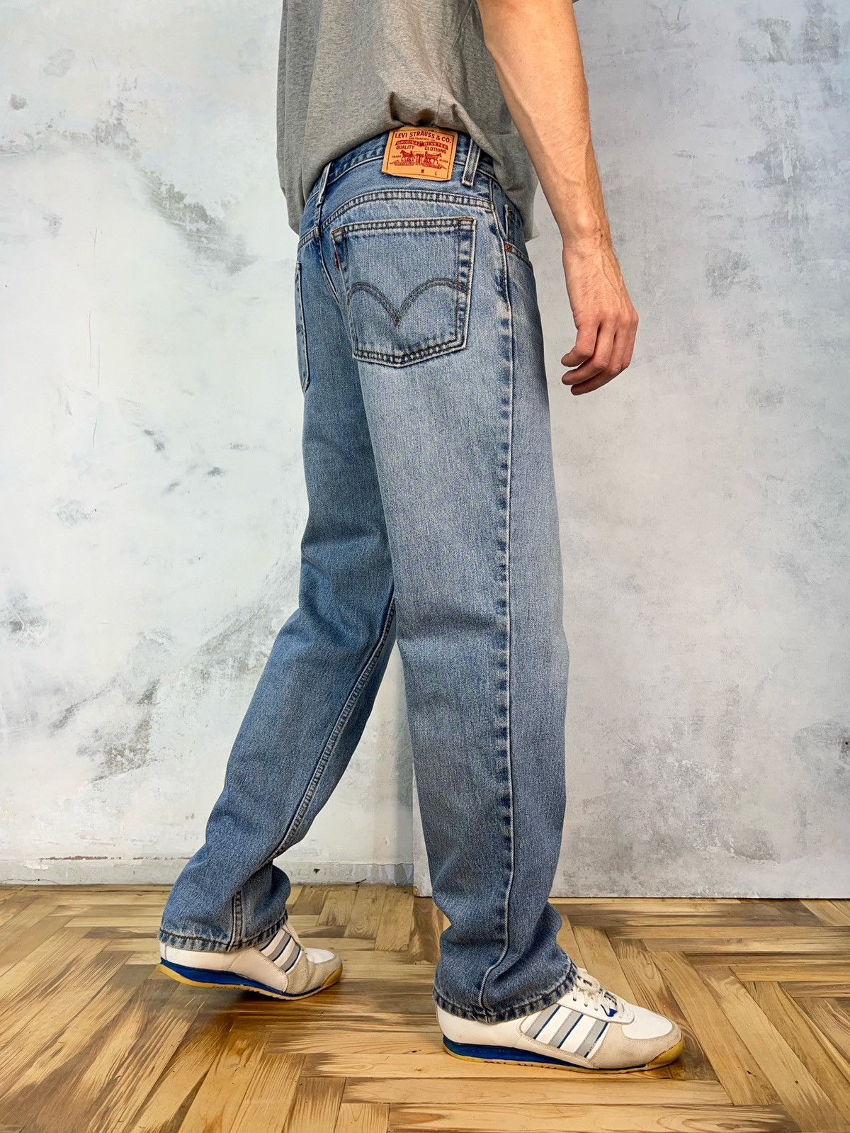 Levi's Vintage Blue Levis Slim Fit Jeans Pants Size 30 Size US 30 / EU 46 - 2 Thumbnail
