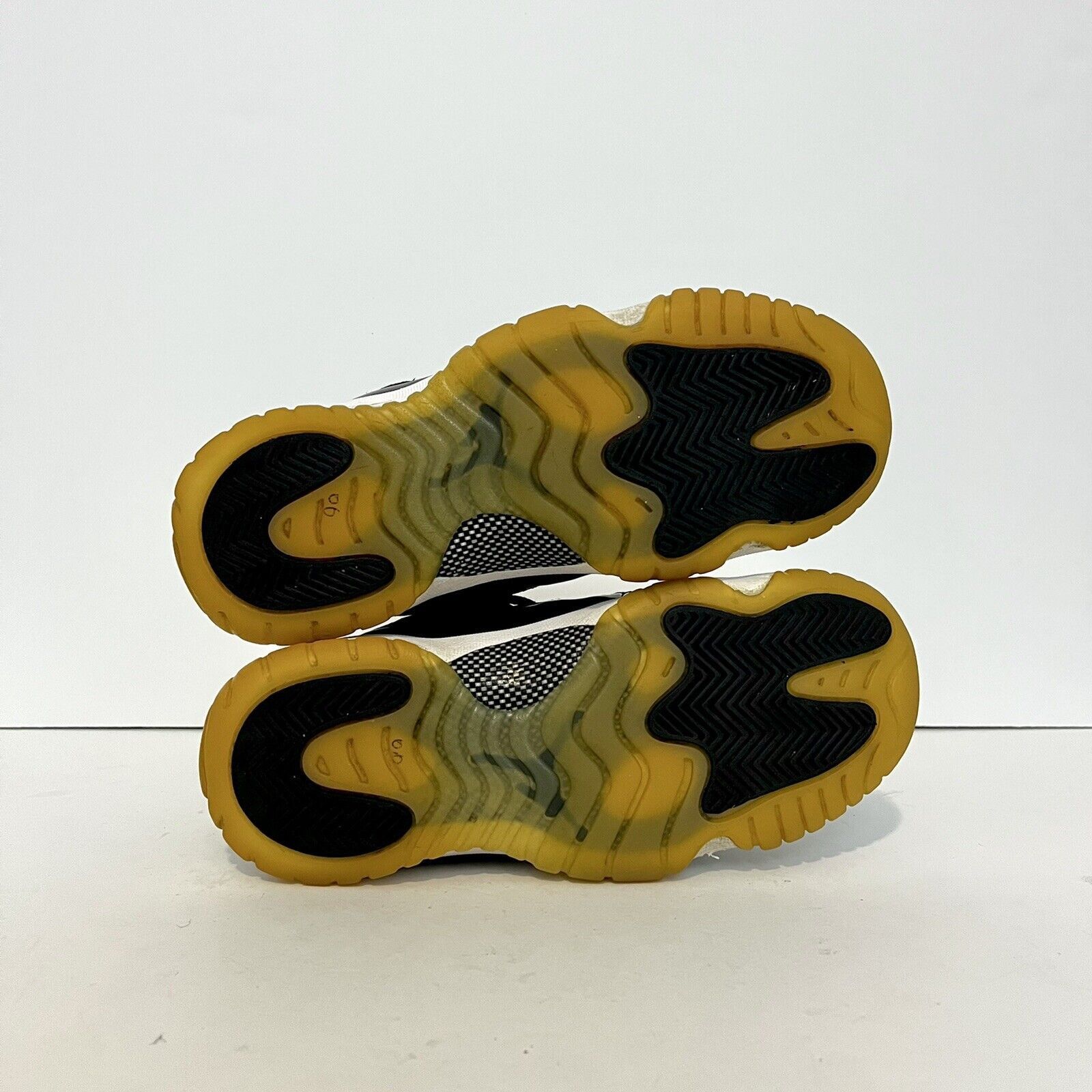 Jordan Brand 2016 Air Jordan 11 XI Retro Low GS BG Baron 528896 010 Sz 5Y Size US 6.5 / IT 36.5 - 7 Thumbnail