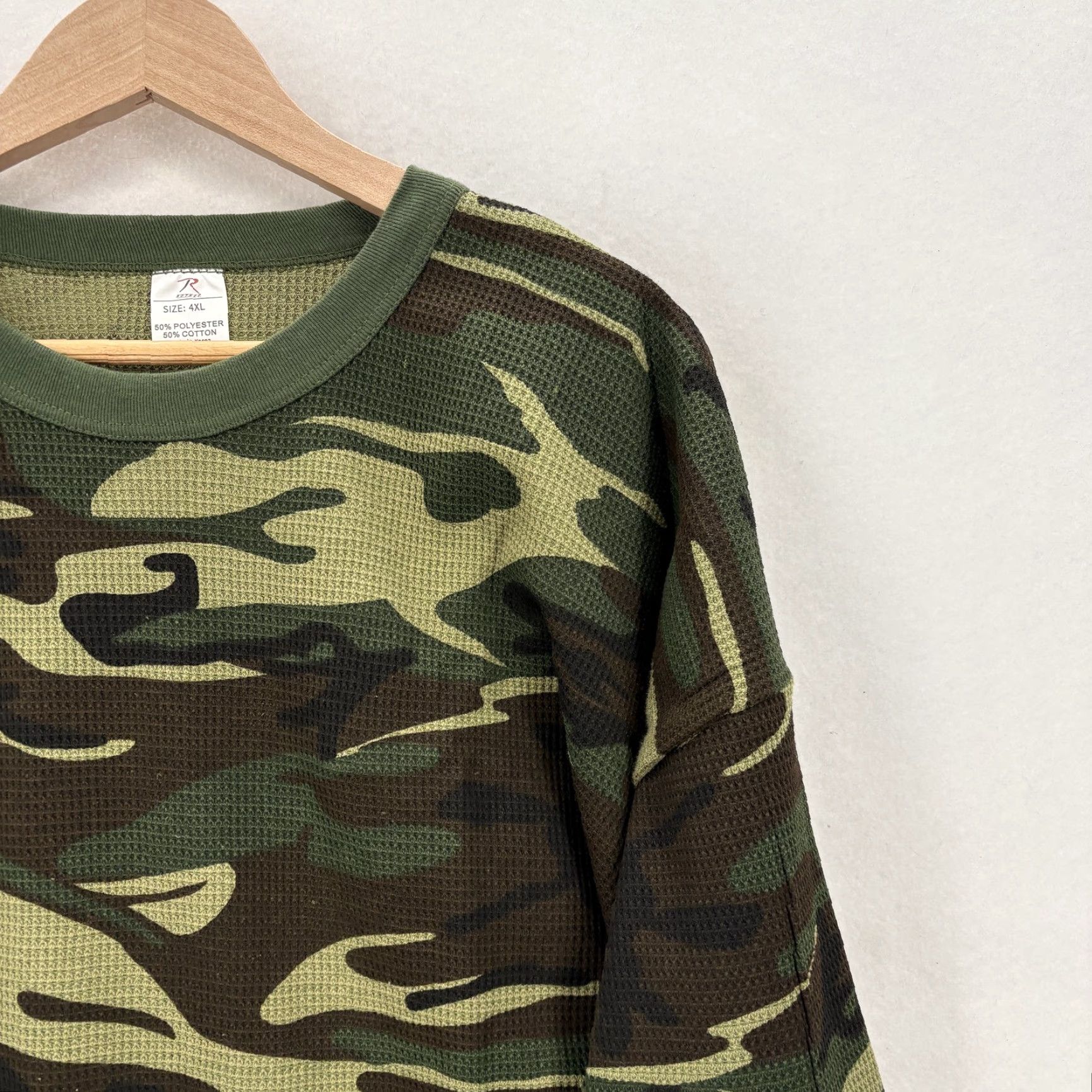 Rothco Rothco Shirt Mens 4XL Green Camo Thermal Long Sleeve Crew Neck Military Rugged Size US XXL / EU 58 / 5 - 2 Thumbnail