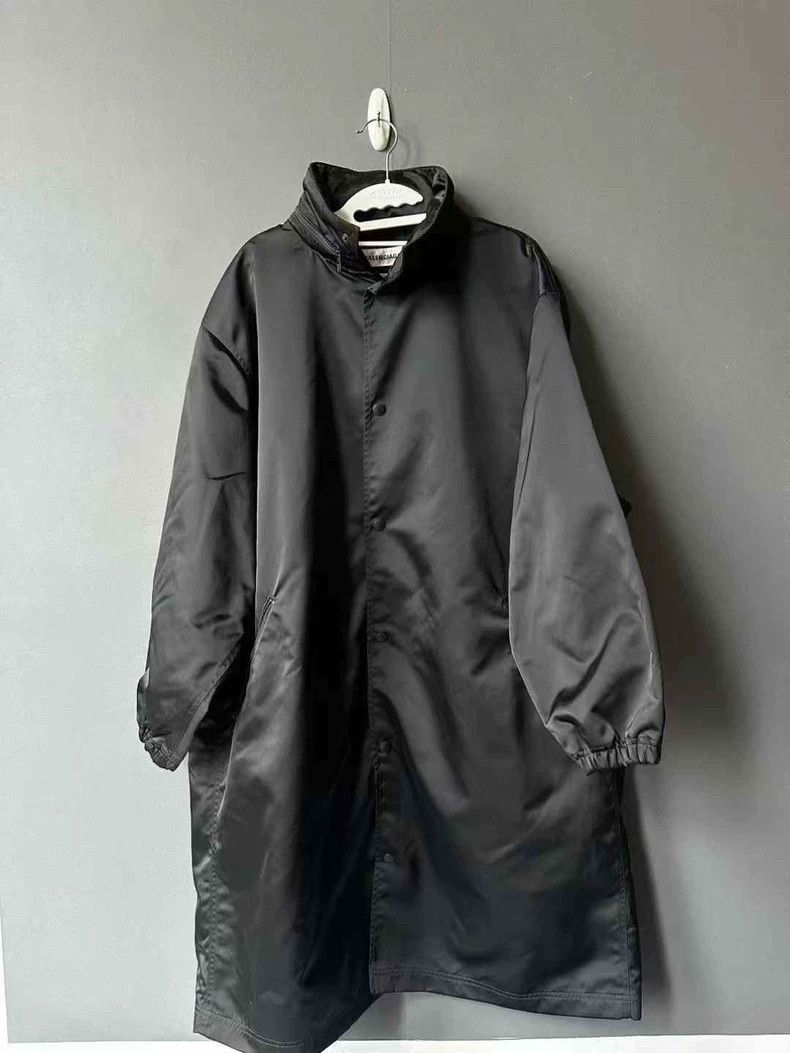 Balenciaga Balenciaga Embroidered letter jacket 2501-Nextarrow Size XXS / US 00 / IT 34 - 1 Thumbnail