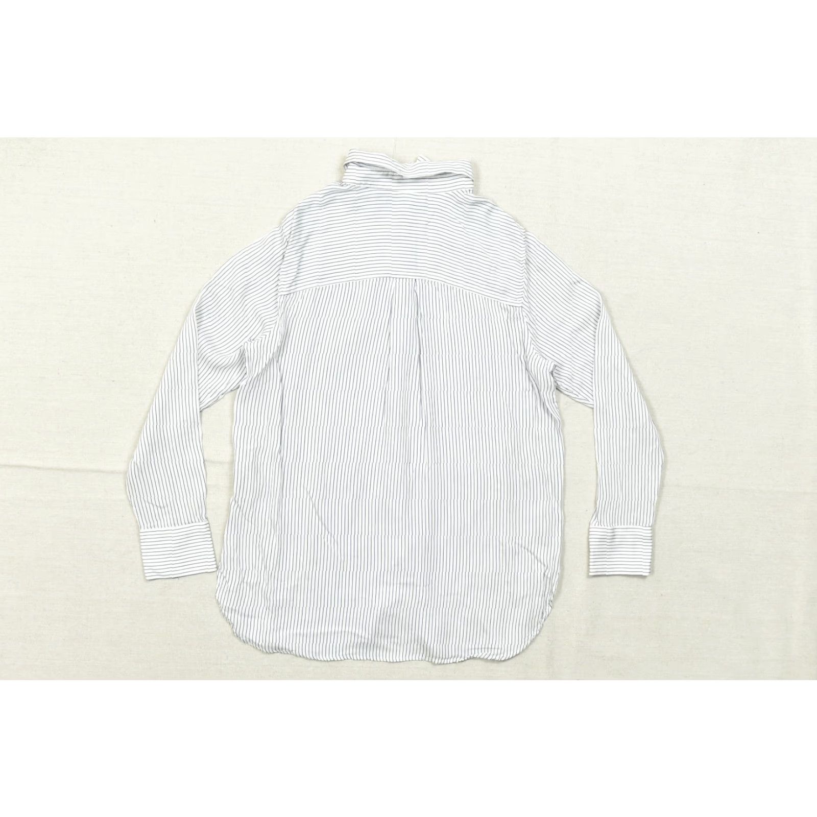 Banana Republic Banana Republic Parker Tunic Fit Shirt Women Medium Blue White Striped Rayon Lon Size M / US 6-8 / IT 42-44 - 8 Thumbnail