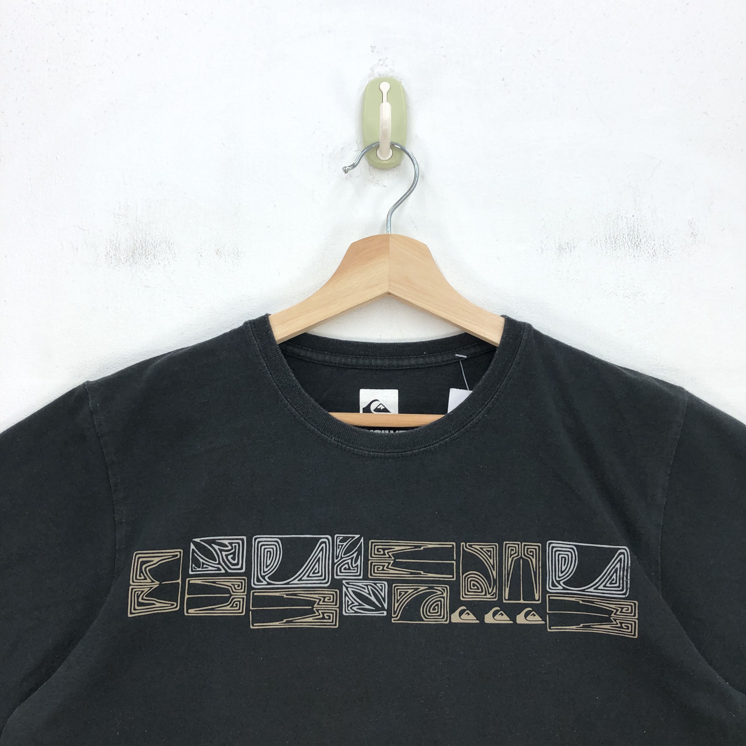 Quiksilver Vintage Quiksilver T Shirt Surfwear Quiksilver Tees Size US M / EU 48-50 / 2 - 4 Thumbnail