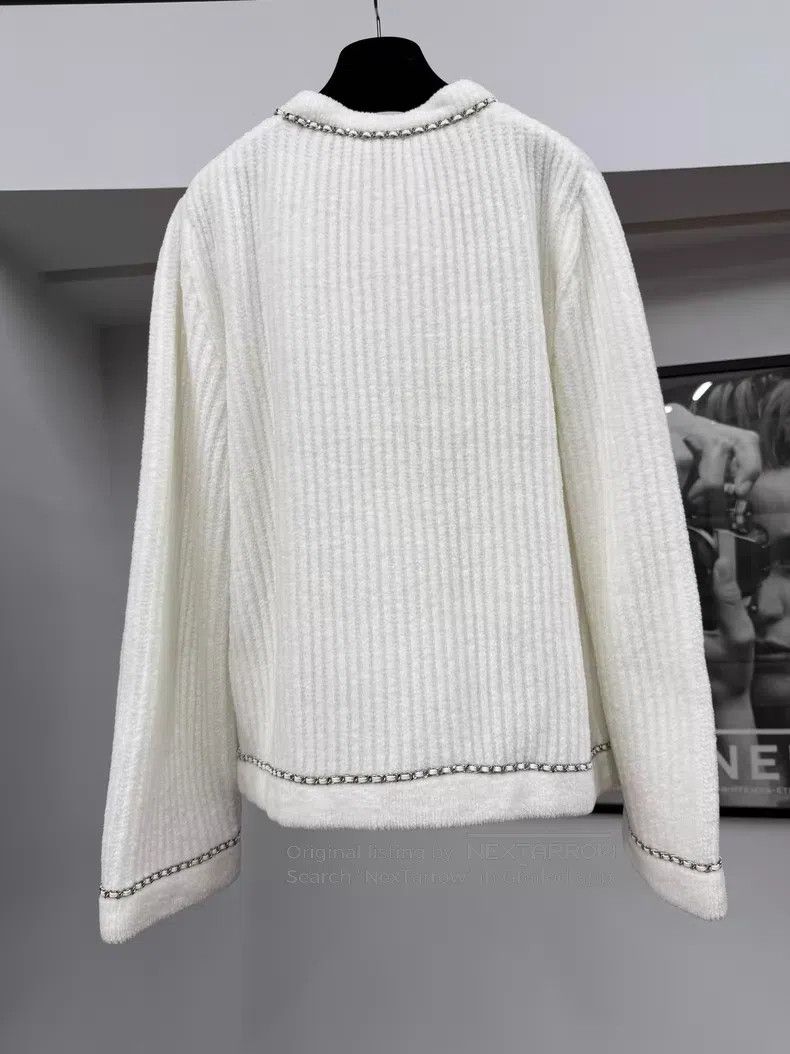 Chanel Chanel White four-pocket leather chain corduroy jacket Size XS / US 0-2 / IT 36-38 - 3 Thumbnail