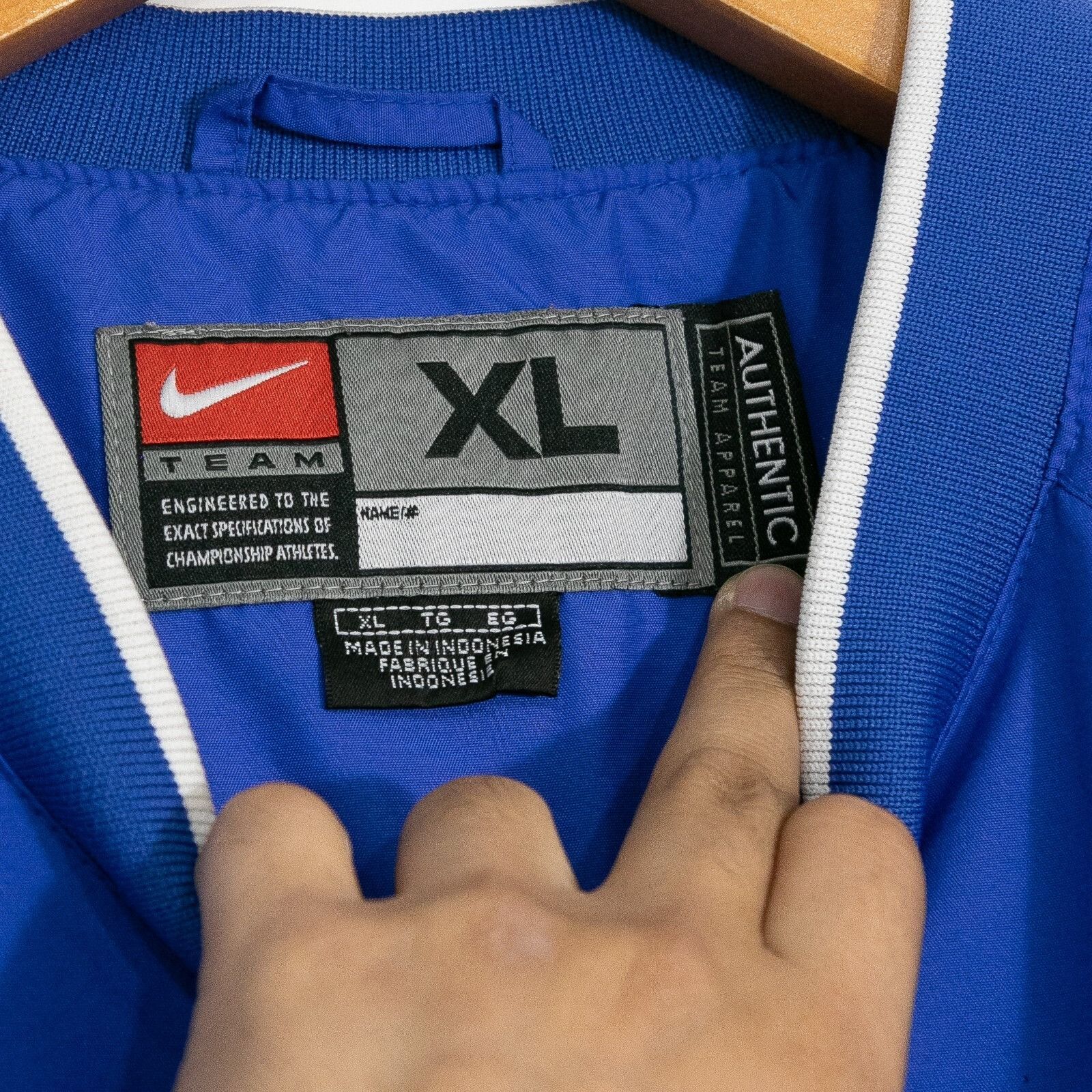 Nike Vintage 90s Nike V-Neck Windbreaker Jacket XL - Distressed Size US XL / EU 56 / 4 - 4 Thumbnail