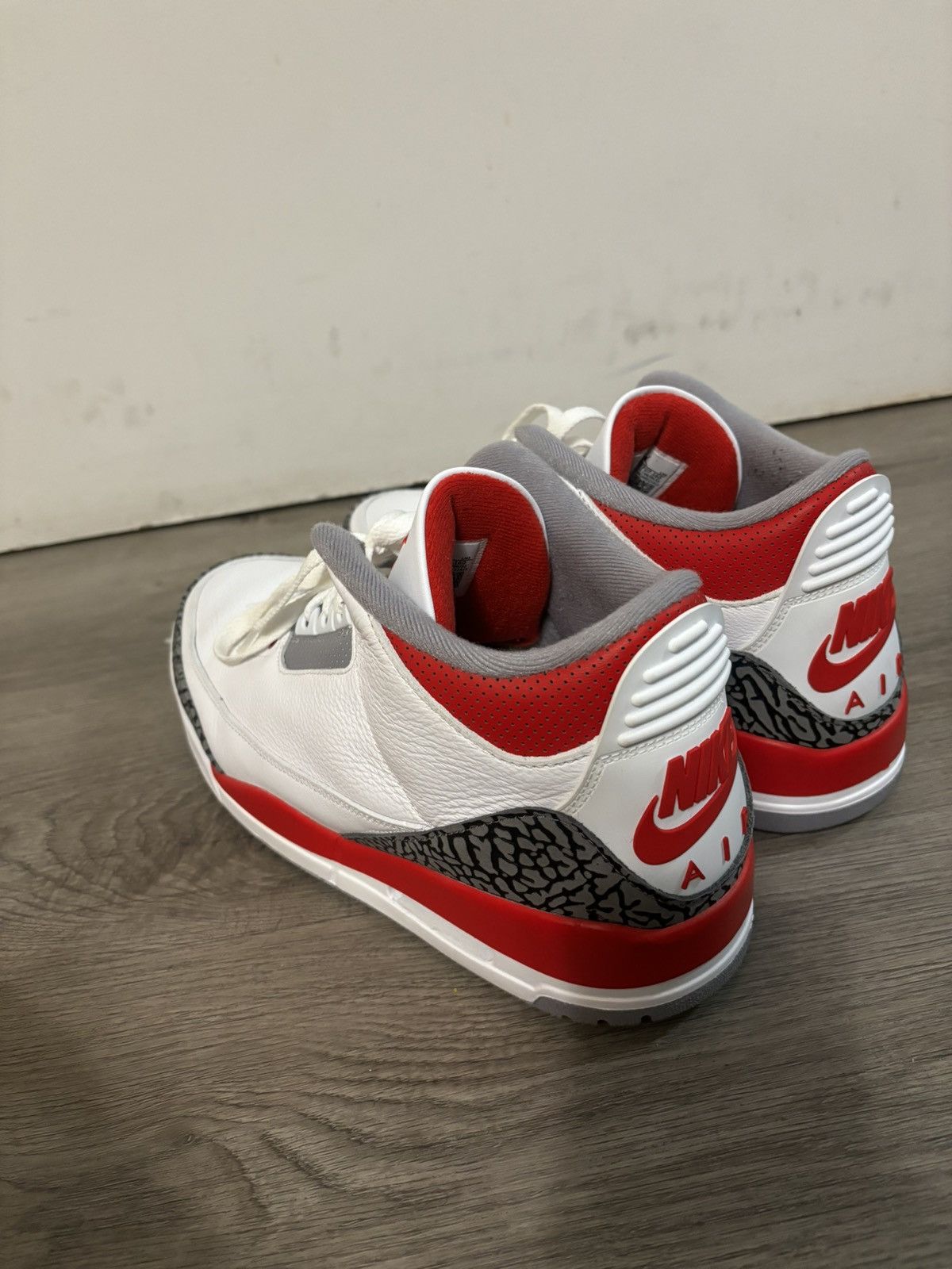 Jordan Brand Air Jordan 3 Retro 'Fire Red' Size US 13 / EU 46 - 5 Thumbnail