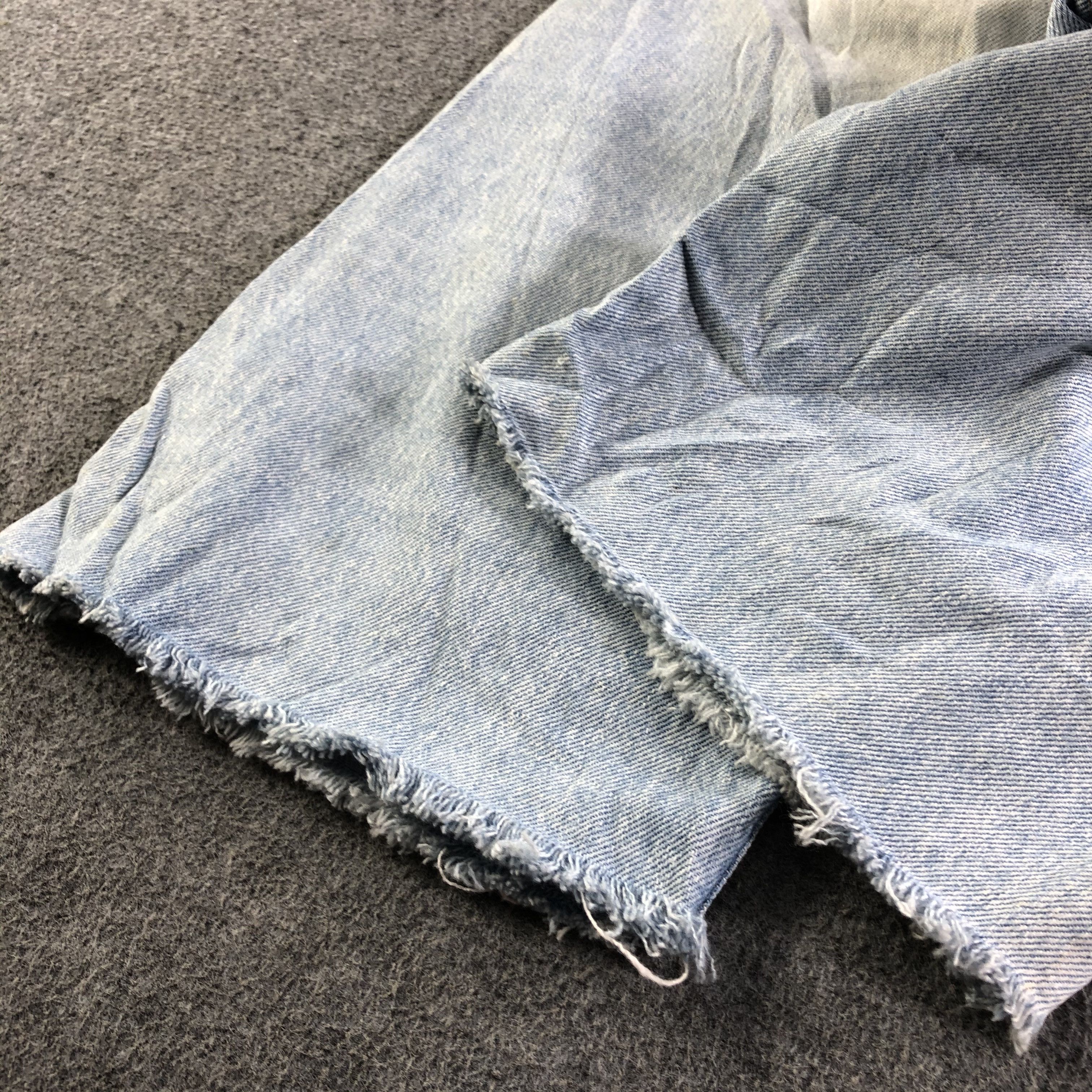 Levi's × Vintage Vintage 90s Light Wash Levis 501 Jeans-J3927 Size US 28 / EU 44 - 5 Thumbnail