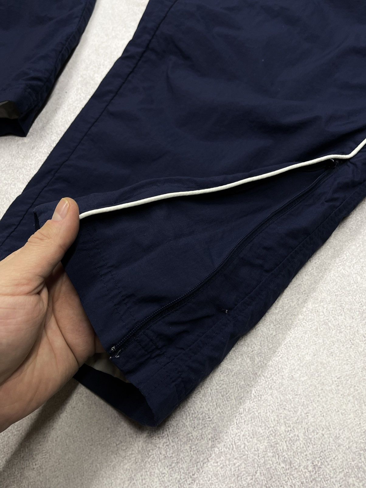 Nike Vintage Nike Nylon Navy Sweatpants Dense Drill Y2K ACG TN Size US 36 / EU 52 - 8 Thumbnail