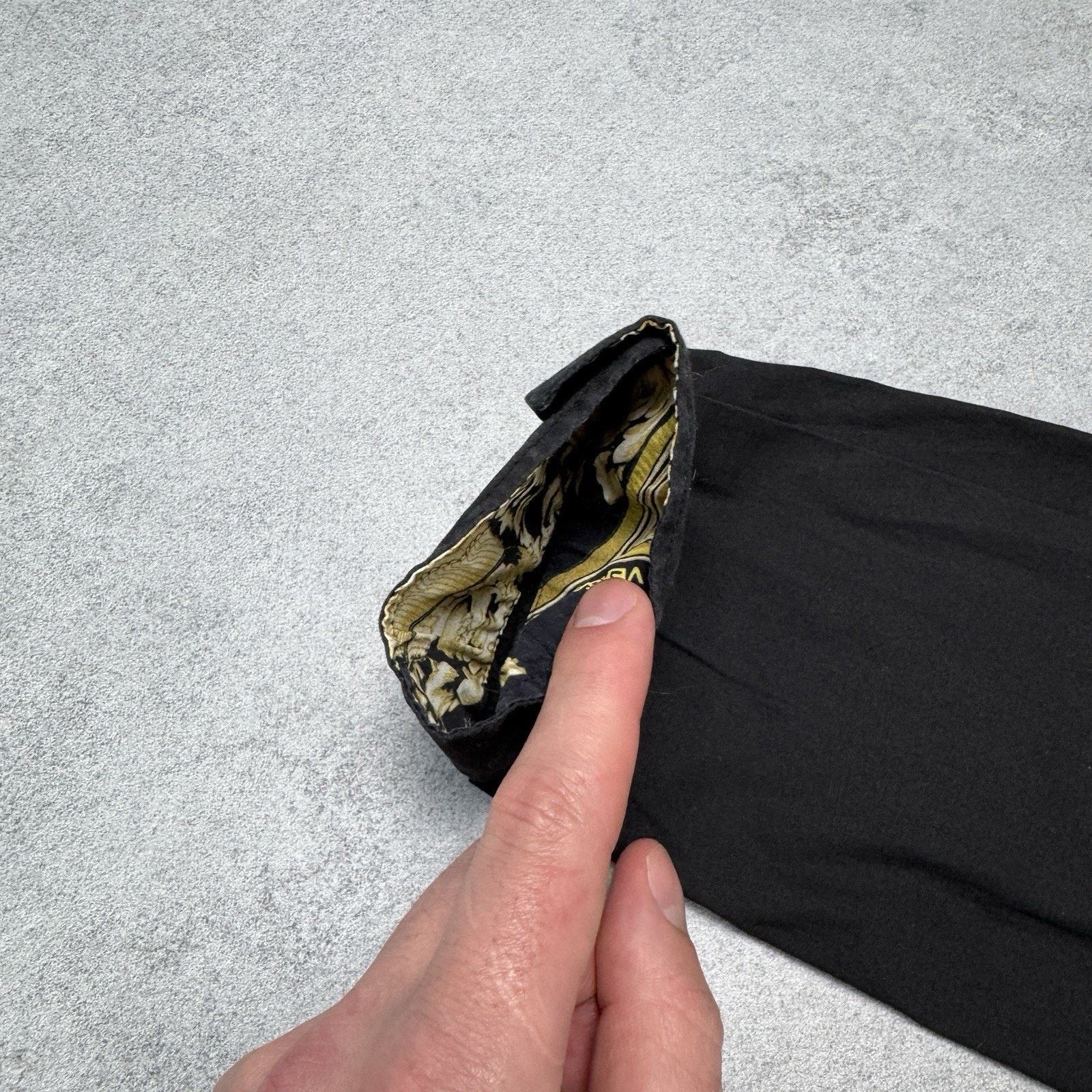 Versace Versace Jeans Men Button Up Shirt Black Size S Size US S / EU 44-46 / 1 - 20 Thumbnail