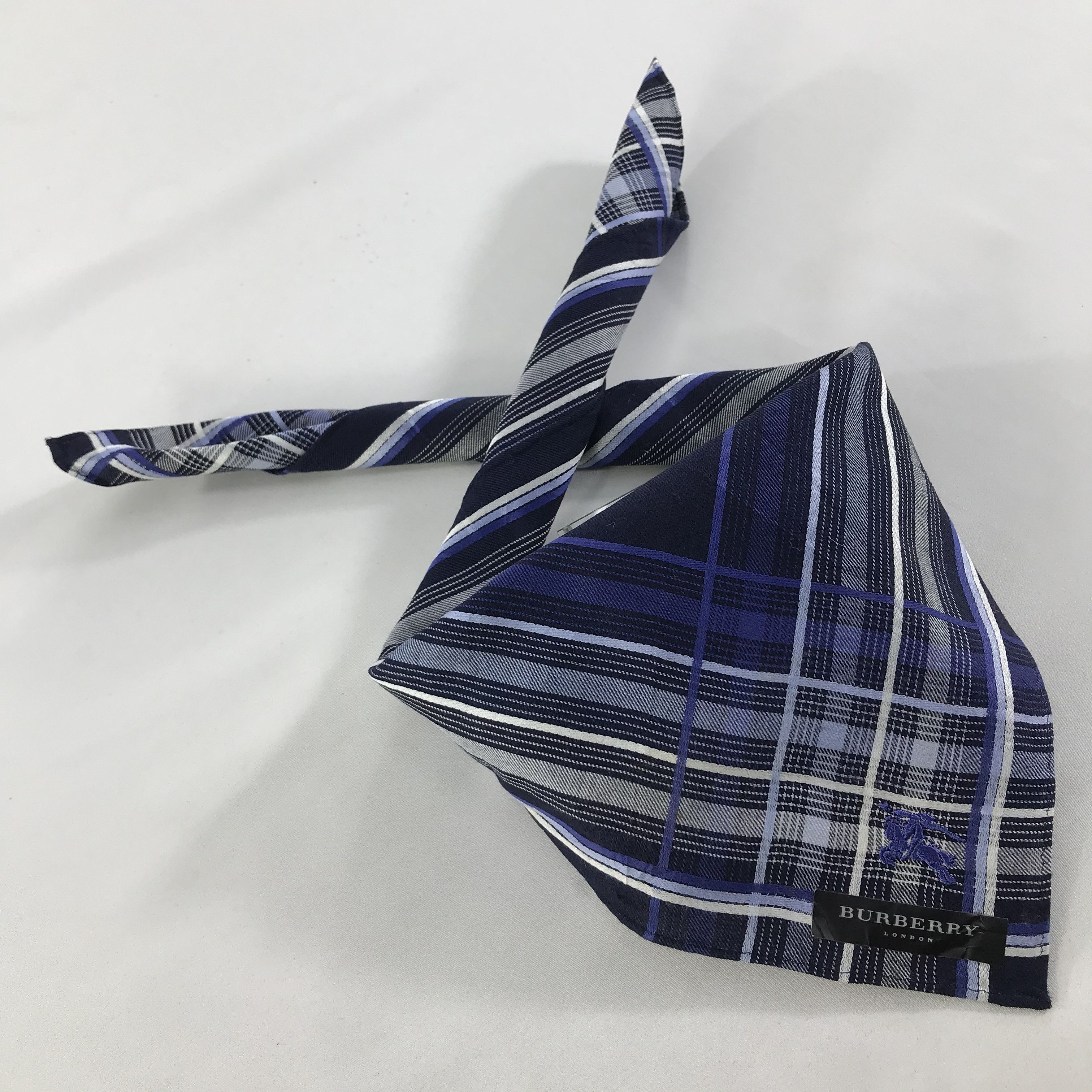 Burberry × Vintage Burberry Bandana / Handkerchief / Neckerchief - S1341 Size ONE SIZE - 4 Thumbnail