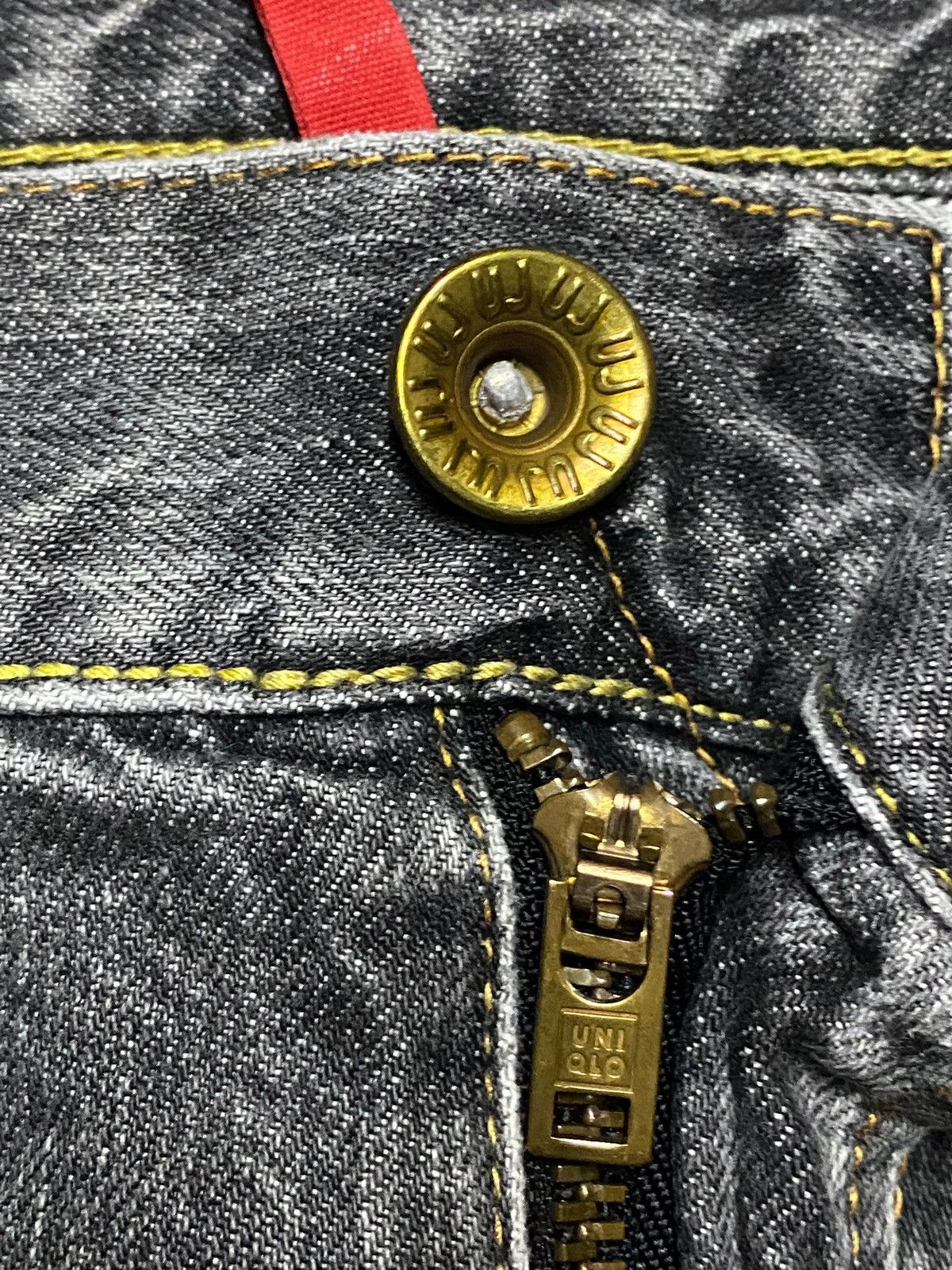 Japanese Brand Vintage Japanese Brand Uniqlo S002 Faded Wash Straight Fit Size US 35 - 7 Thumbnail