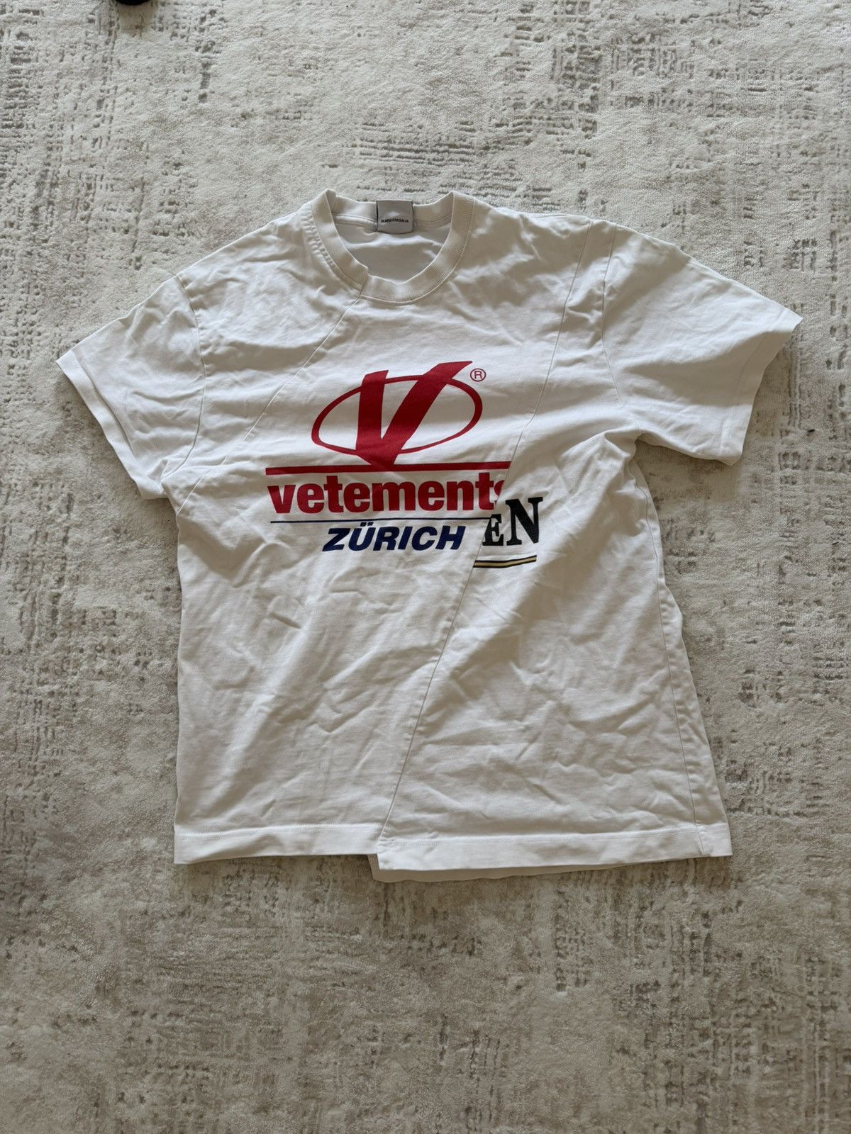 Vetements VETEMENTS ZÜRICH LOGO TEE Size US M / EU 48-50 / 2 - 5 Thumbnail