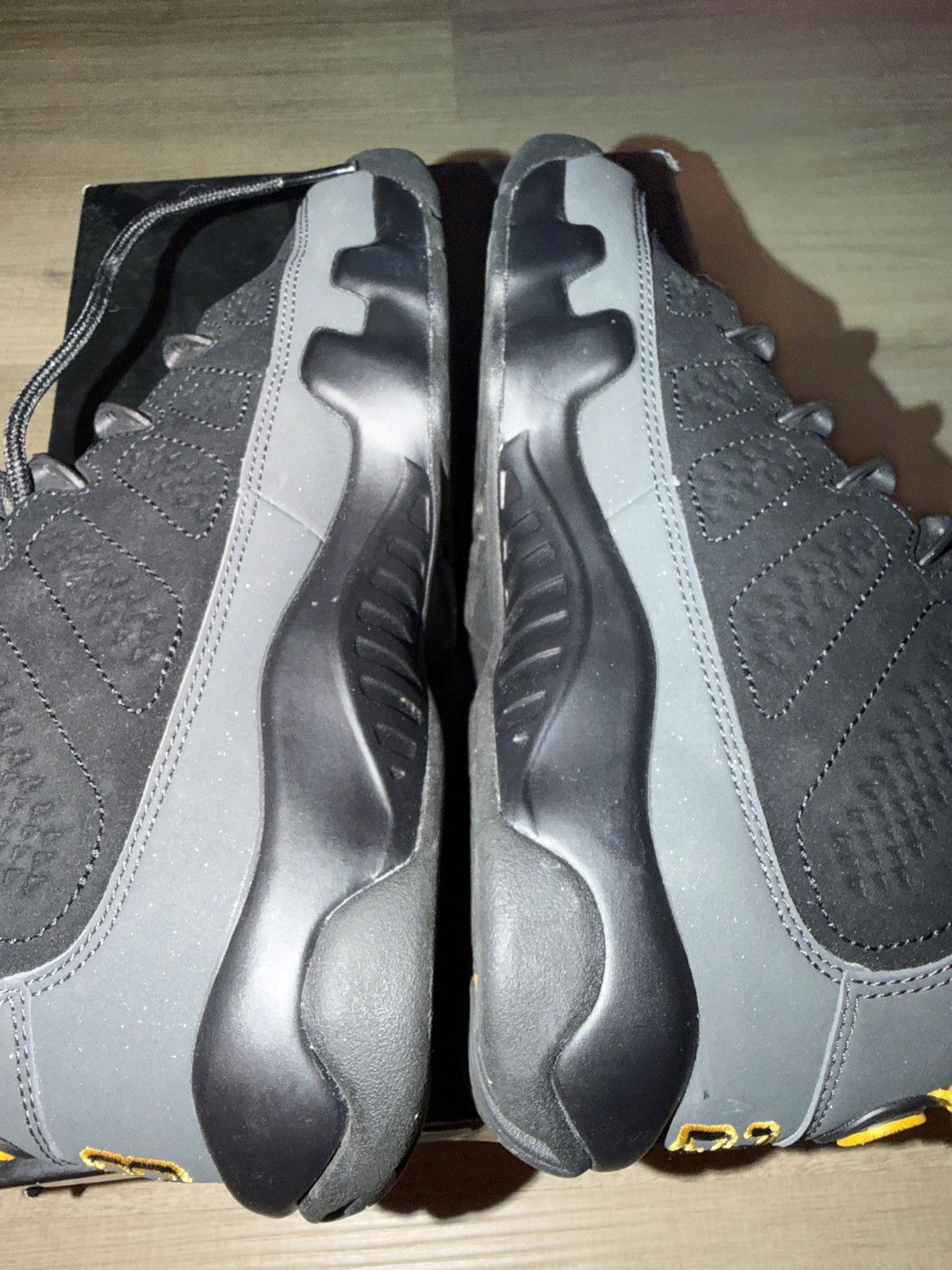 Jordan Brand Jordan 9 Retro University Gold (GS) Size US 7 / IT 37 - 9 Thumbnail