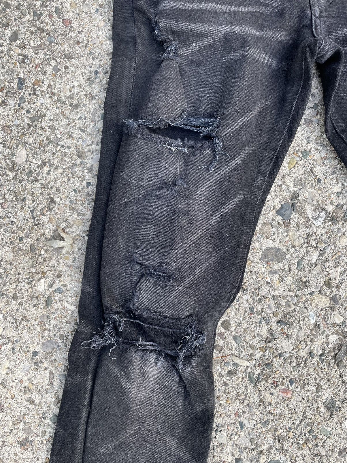 Amiri AMIRI BLACK DISTRESSED DENIM Size US 30 / EU 46 - 3 Thumbnail