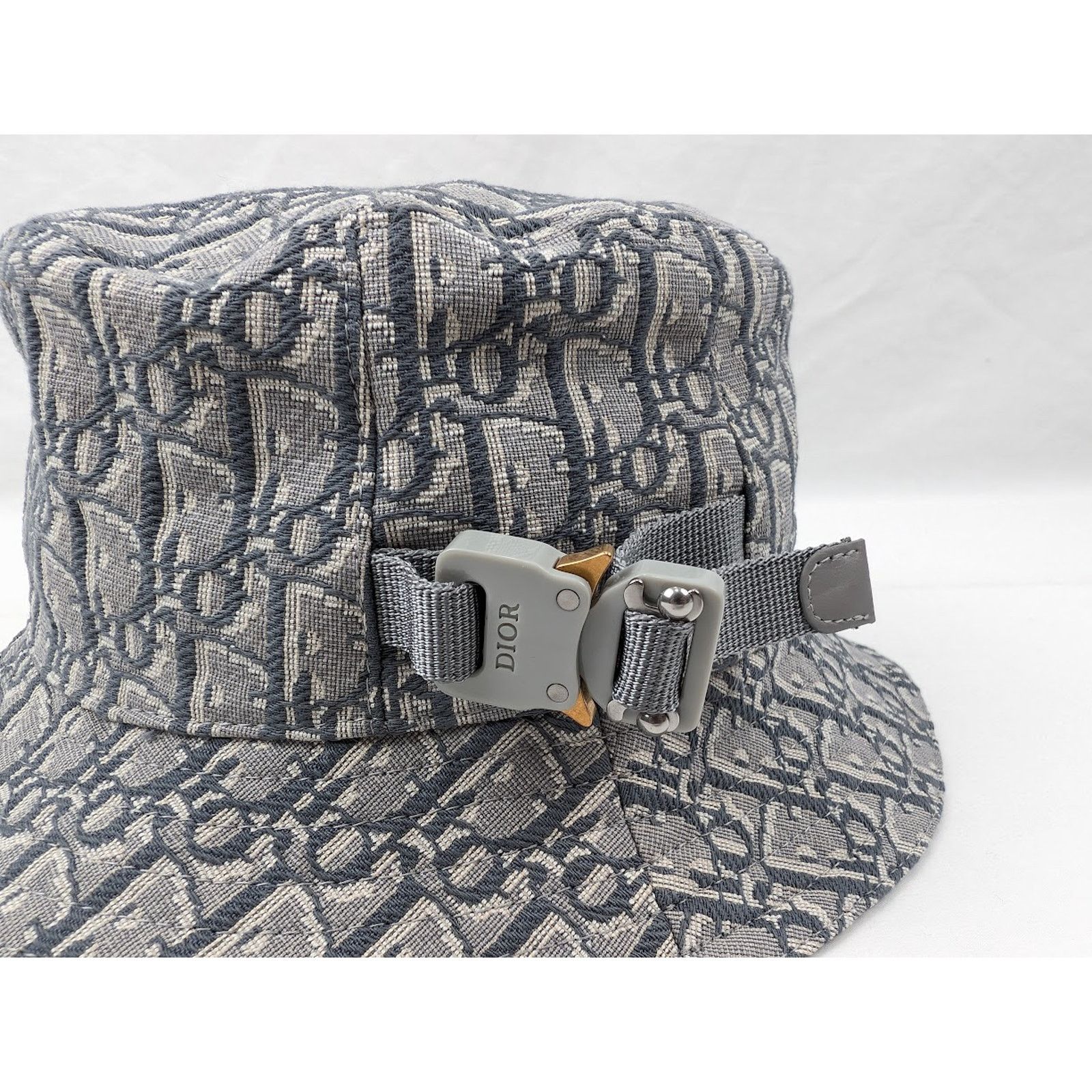 o1rshd1 Size: M / M. Woven Hat / Cap in Multicolor