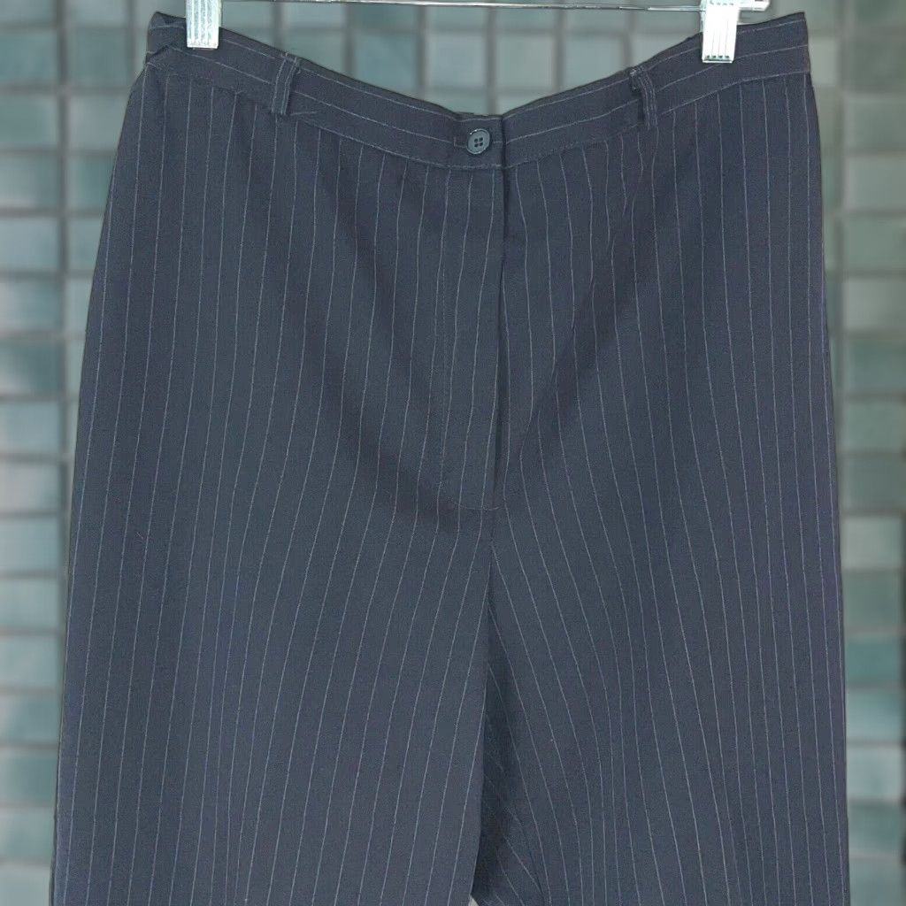Vintage VINTAGE M&S Women Dress Pants Flat Front Striped Blue 32X29 Pants, Casual Regular Rise 29 in Inseam 29 in Mens? Size 24" / US 00 / IT 34 - 1 Thumbnail