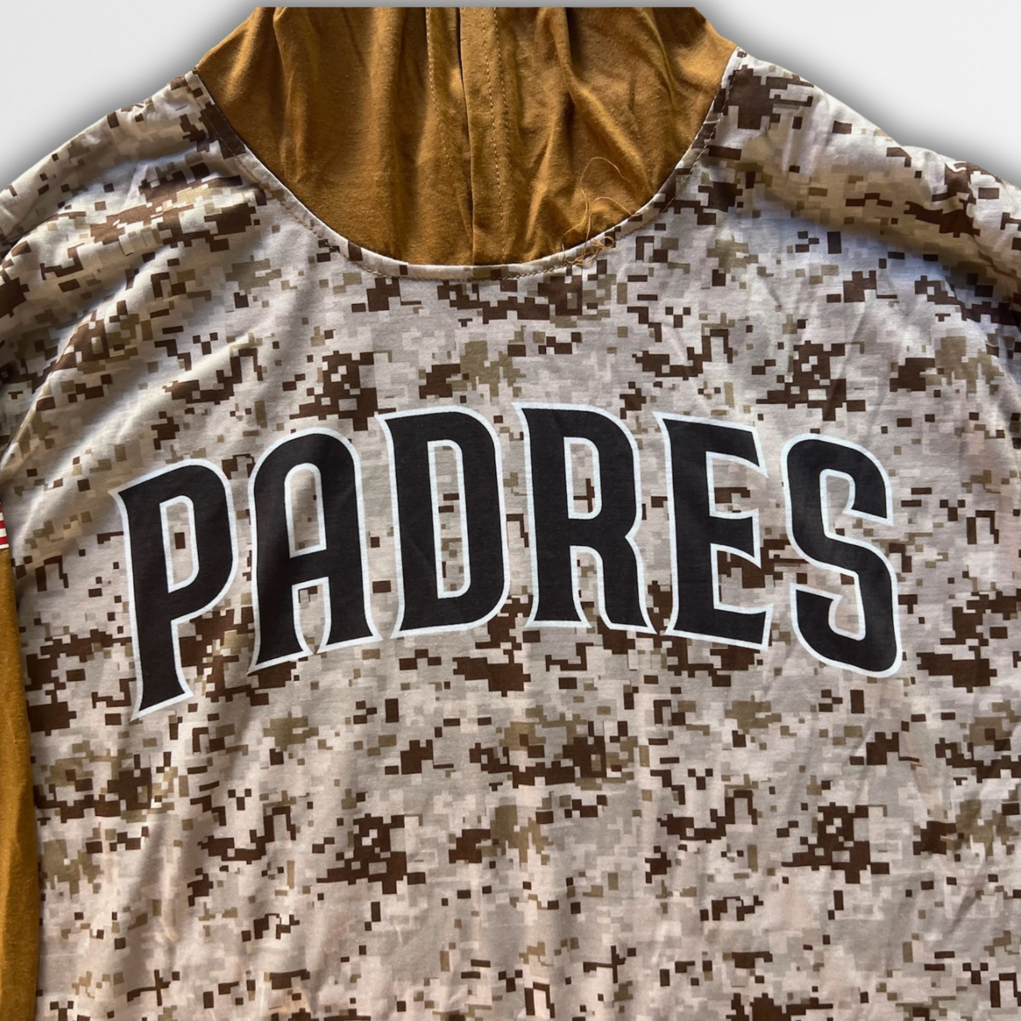 Other San Diego Padres Military Camo Hoodie Adult L Cotton Blend Size US L / EU 52-54 / 3 - 4 Thumbnail
