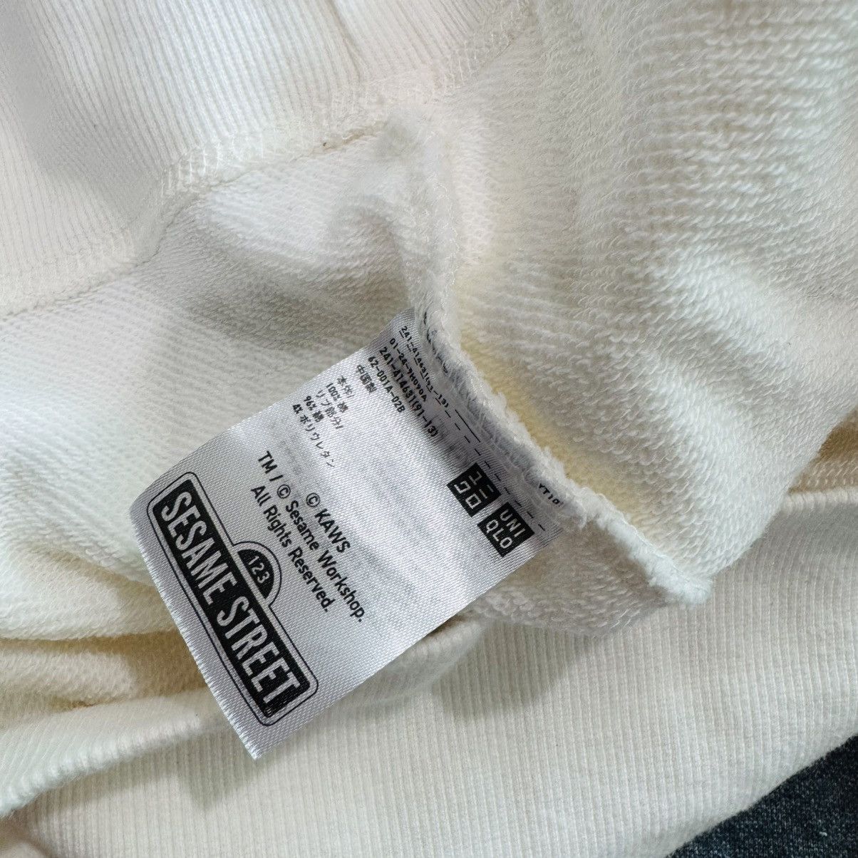 Kaws × Uniqlo Kaws X Sesame Street X Uniqlo Hoodie Size US S / EU 44-46 / 1 - 7 Thumbnail