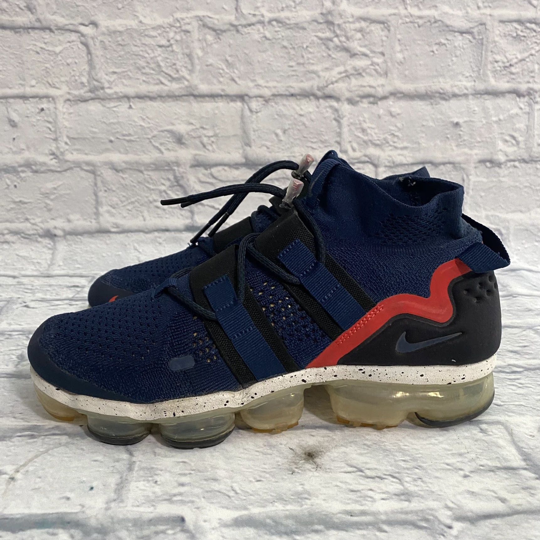 Nike Nike Air VaporMax Flyknit Utility Mens Size 9 College Navy White Red Sneaker Size US 8 / EU 41 - 7 Thumbnail